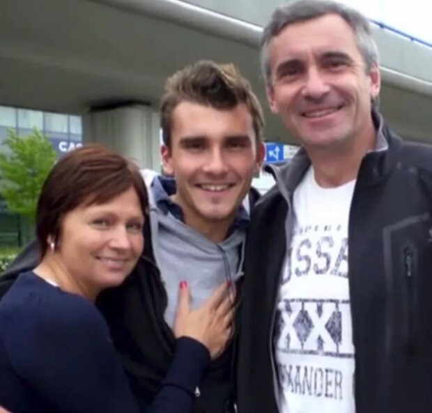 Jan Čenský s rodinou. Foto: snímek obrazovky zivotvcesku.cz