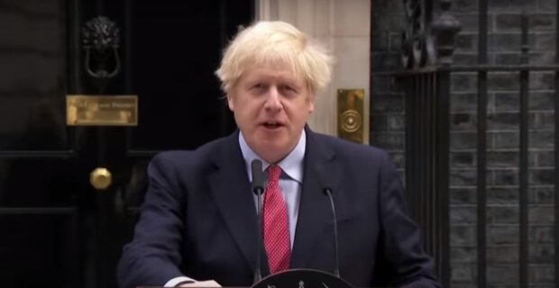 Litry kyslíku pro přežití, Boris Johnson řekl, jak těžce trpěl nemoci