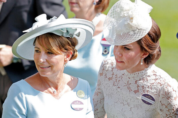 "Chovala se, jako by byla hlavní v naší rodině." Proč Kate Middleton se pohádala se svou matkou