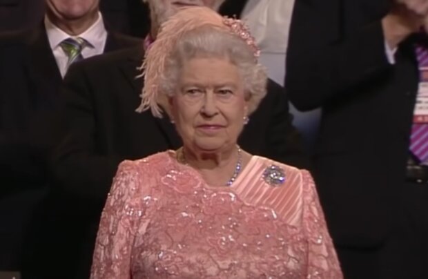 Královna Alžběta II. Foto: snímek obrazovky YouTube