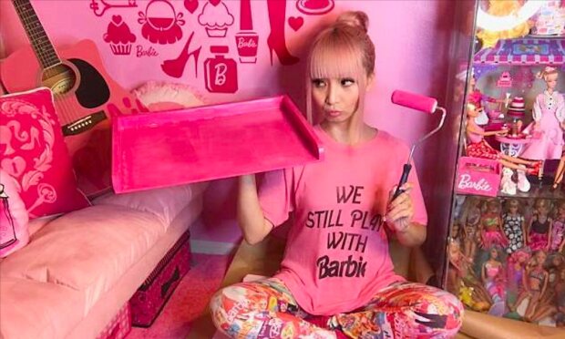 Kolik utratila žena, aby předvedla sen do reality a  proměnila svůj byt ve skutečný dům Barbie