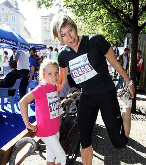 Kateřina Neumannová s dcerou. Foto: snímek obrazovky super.cz