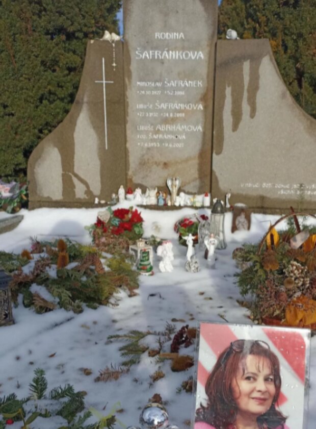 Hrob. Foto: snímek obrazovky ahaonline.cz