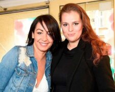 Ornella Koktová a Agáta Hanychová. Foto: snímek obrazovky YouTube