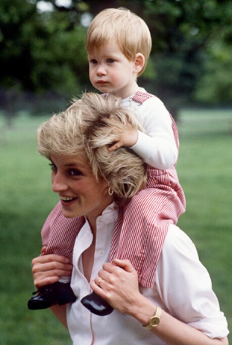 Princezna Diana. Foto: snímek obrazovky marieclaire.ru