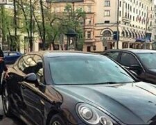 Chlap pracoval jako pumpařem a jednoho dne se přijíždí Porsche Panamera: : ten den si dlouho pamatoval