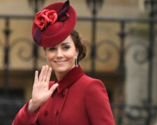 Nejmódnější kabát pro podzim 2022: Kate Middleton se poprvé objevila na veřejnosti od pohřbu Alžběty II