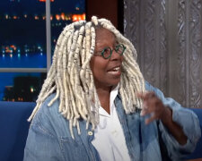 "Moje dcera Alex je pro moje vnoučata lepší matka, než jsem pro ni kdy byla sama": Whoopie Goldberg se stala matkou v osmnácti a nyní je prababičkou