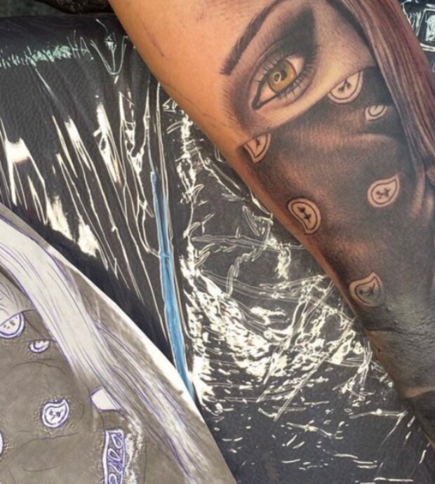 Tetování. Foto: snímek obrazovky extra.cz