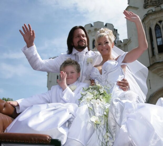 Iveta Bartošová s rodinou. Foto: snímek obrazovky ahaonline.cz