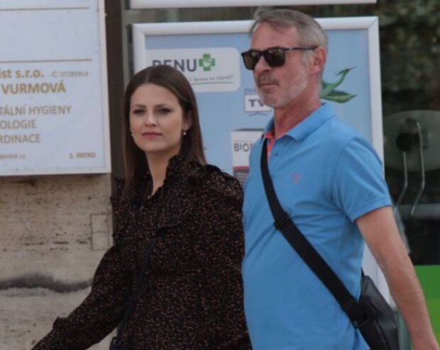 Jiří Dvořák a Martina Zábranská. Foto: snímek obrazovky extra.cz