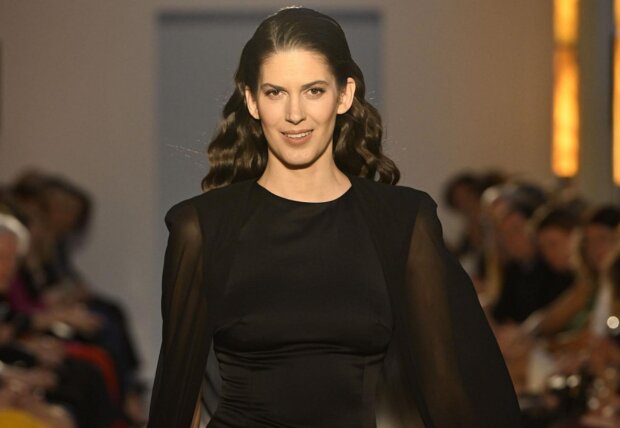 Aneta Vignerová byla hvězdou přehlídky Tatiany Kovaříkové. Foto: Snímek obrazovky super.cz