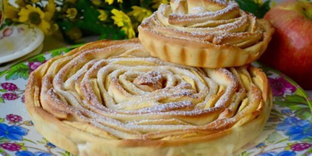 Jablečný koláč "čajová růže": lahodný a slavnostní koláč