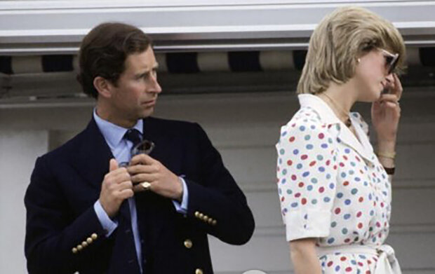 Proč před svatbou nosila princezna Diana na ruce dvoje hodinky: Odhaleno tajemství fotografií