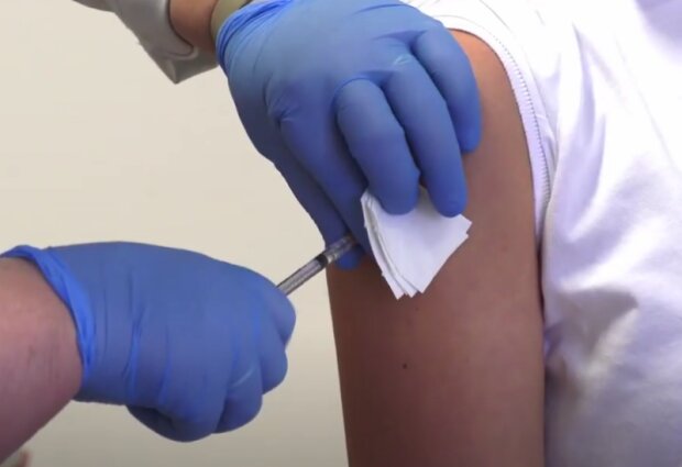 Očkování. Foto: snímek obrazovky YouTube