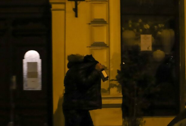 Porušení vládních nařízení. Foto: snímek obrazovky blesk.cz