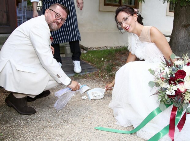 Karel Zima a Lucie Kumbárová. Foto: snímek obrazovky super.cz