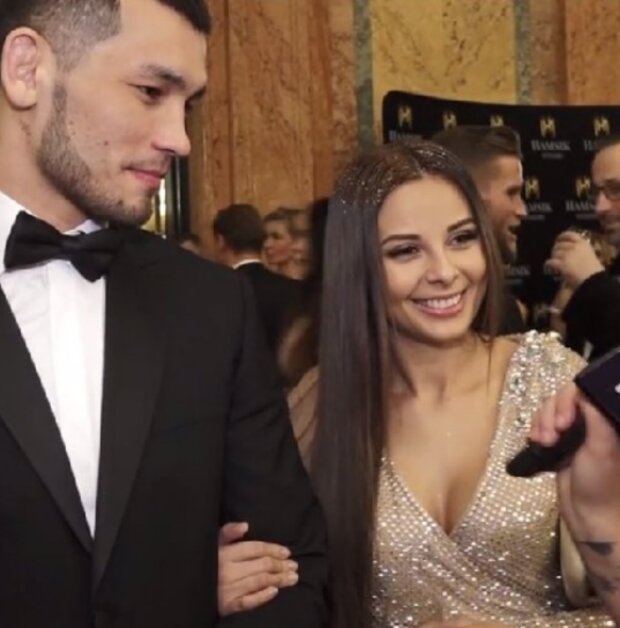 Monika Bagárová a Makhmud Muradov. Foto: snímek obrazovky extra.cz