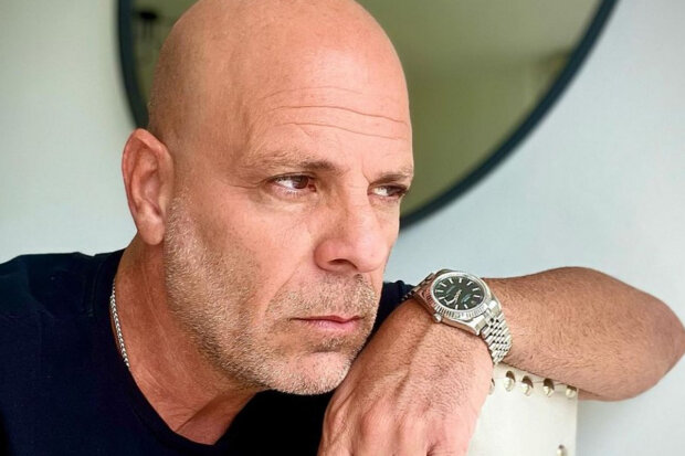 "Všem fanouškům Bruce, kteří ho podporovali, jsme chtěli říct, že má zdravotní problémy": Proč Bruce Willis ukončí hereckou kariéru