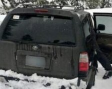 Jak přežil muž uvíznutý v zasněženém lese s sáčky pálivé omáčky