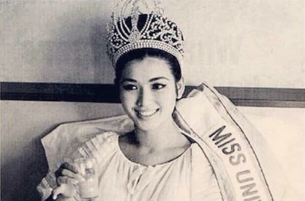 Výherkyně “Miss Universe 1965” si ve svých třiasedmdesáti letech udržela mládí a krásu
