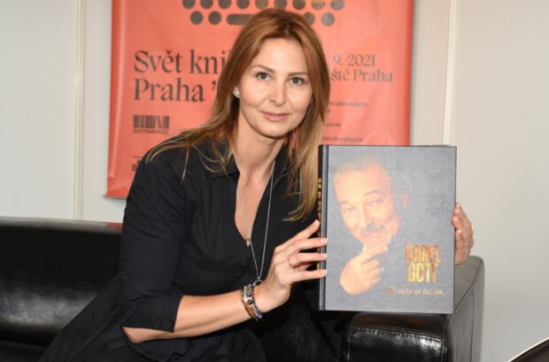 Manželka zesnulého Karla Gotta Ivana Gottová. Foto: Snímek obrazovky extra.cz