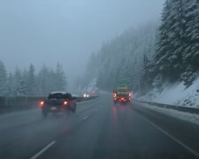 "Při řízení auta je nutná zvýšená opatrnost”: V Česku bude nadále sněžit. Meteorologové vydali výstrahu