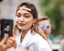Modelka světového formátu Gigi Hadid se podělila o svá stylová tajemství: "Jak nosit košili na podzim"