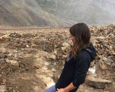 "Díky za odvahu": dívka se dozvěděla, že v horách lidé slyšeli vytí psa a vyrazili ji hledat