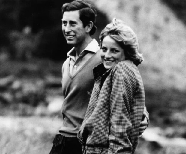 Charles a Diana. Foto: snímek obrazovky mixnews