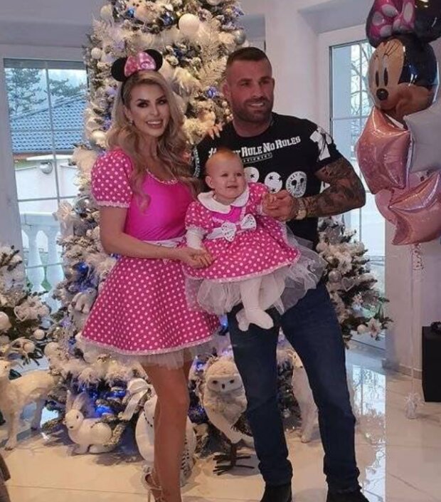 Karlos Vémola a Lela Ceterová. Foto: snímek obrazovky extra.cz