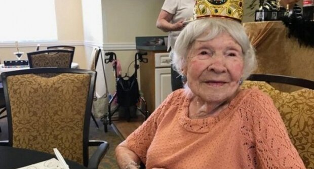"Užívala jsem a porušovala jsem zákazy": 105letá Američanka řekla, že žije tak dlouho, protože se bavila, chodila do kasin a na večírky
