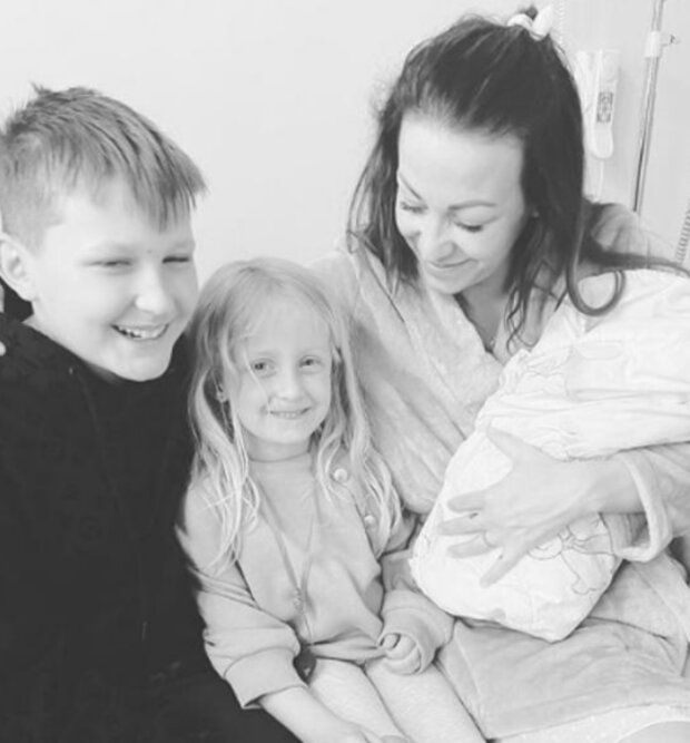 Rodina Agáty Hanychové. Foto: snímek obrazovky Instagram