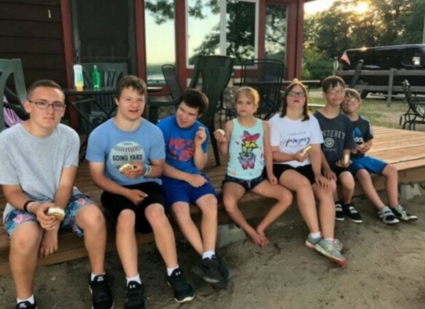 Rodinné trávení volného času. Foto: snímek obrazovky bbc.com