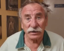 Mladá kráska mu tančila na klíně: "velmi horká". Pavel Zedníček oslavil narozeniny na place