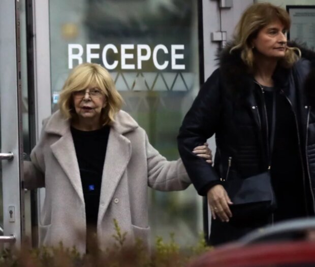 Hana Zagorová a její asistentka. Foto: snímek obrazovky ahaonline.cz