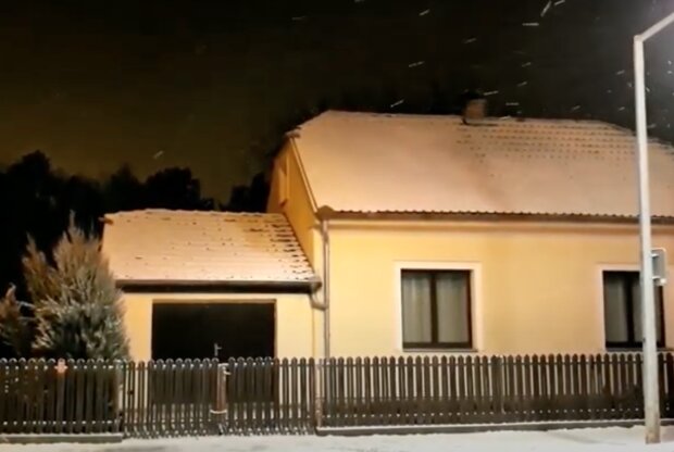 Do Česka míří zimní počasí:  Meteorologové dali jasně najevo, kdy může napadnout první sníh