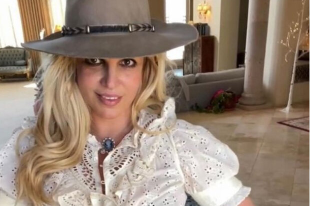 "Dva dny po tom pláču": Britney Spears prozradila, proč je pro ni těžké napsat knihu memoárů. Zpěvačka prozradila, jakou částku za knihu dostane