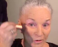 Osmdesátiletá žena se líčí lépe než vizážisty. Za sedm dní její makeupové video shromáždilo přes milion zhlédnutí