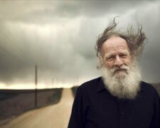Špatně se chovali ke svému starému otci, ale slova čtyřletého chlapce vše změnila