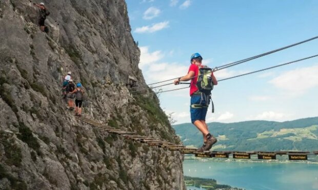 Turistka z Česka spadla z hory v Alpách: zachránit dívku se nepodařilo