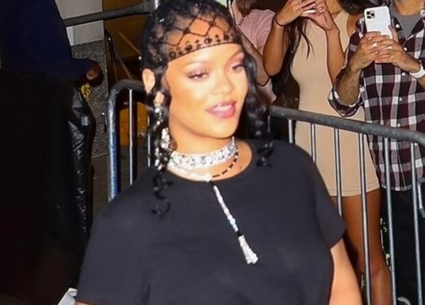 Rihanna. Foto: snímek obrazovky dailymail.co.uk