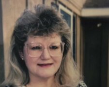 Manžel se zakázal své ženě líčit a měnit její účes. Jak se změnila, když zemřel