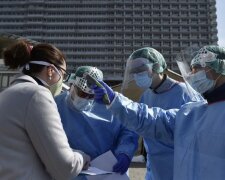 Fakultní nemocnice Brno zahájila samostatné vyplácení lékařů, kteří pracují na "první linie"