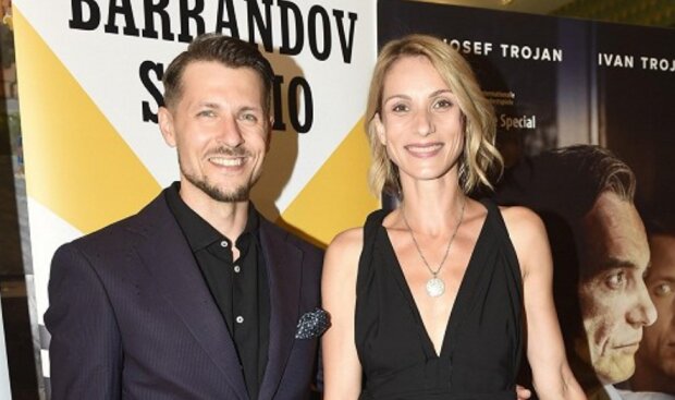 Slovenský herec vyvedl na premiéru "Šarlatána" svou krásnou partnerku