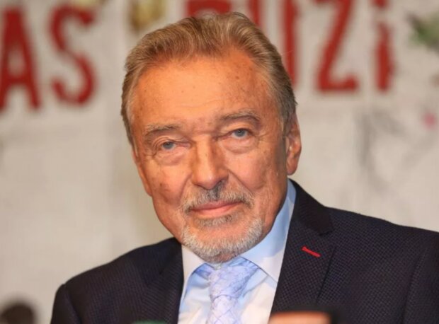 Karel Gott. Foto: snímek obrazovky ahaonline.cz