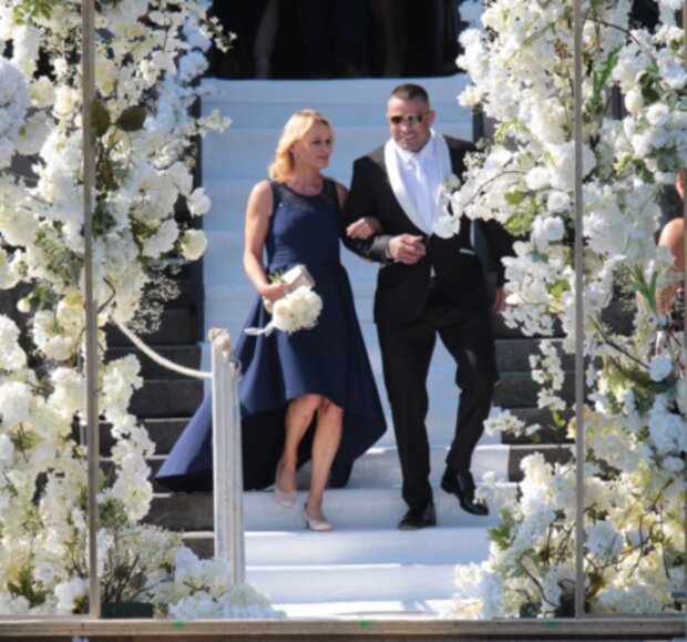 Svatba Lely Ceterové a Karlose Vémoly. Foto: snímek obrazovky extra.cz