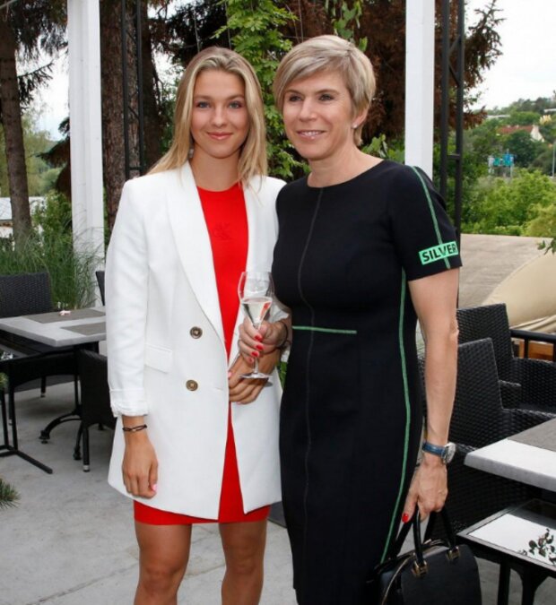 Kateřina Neumannová s dcerou. Foto: snímek obrazovky super.cz