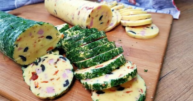 Jak udělat sýrovou svačinu na sendviče z tvarohu: je možné nakrájet nožem. Nahrazuje klobásy, paštiky a tvrdý sýr zakoupený v obchodě