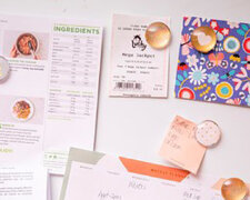 Klíč k bohatství půl roku visel na ledničce ženy, která o něm nevěděla